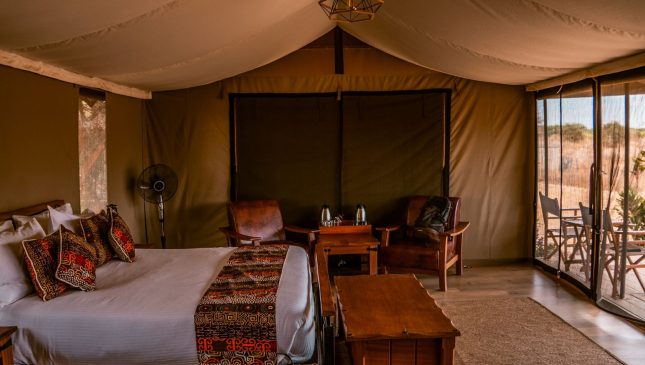 IM_KE_AMB_Tulia-Amboseli-Safari-Camp_Bed